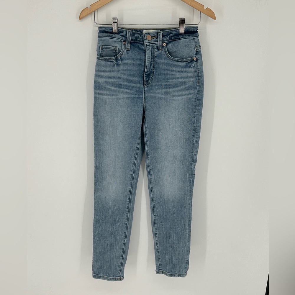 BKE Ellie High Rise Mom Stretch Blue Jeans Women’s Sz 24 Light Wash X3